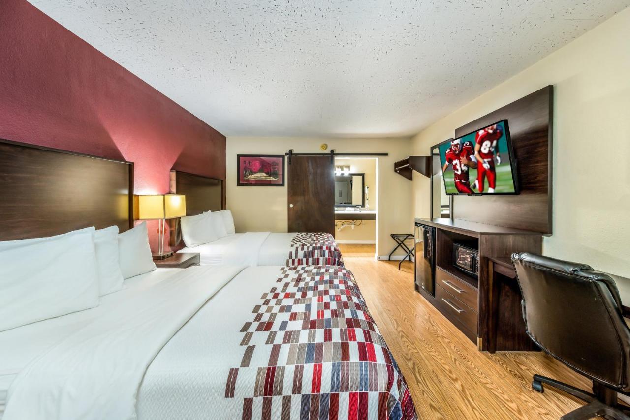 Motel Red Roof & 2*