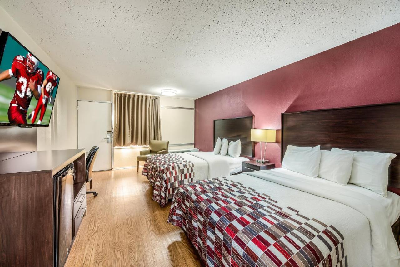 Motel Red Roof & 2*